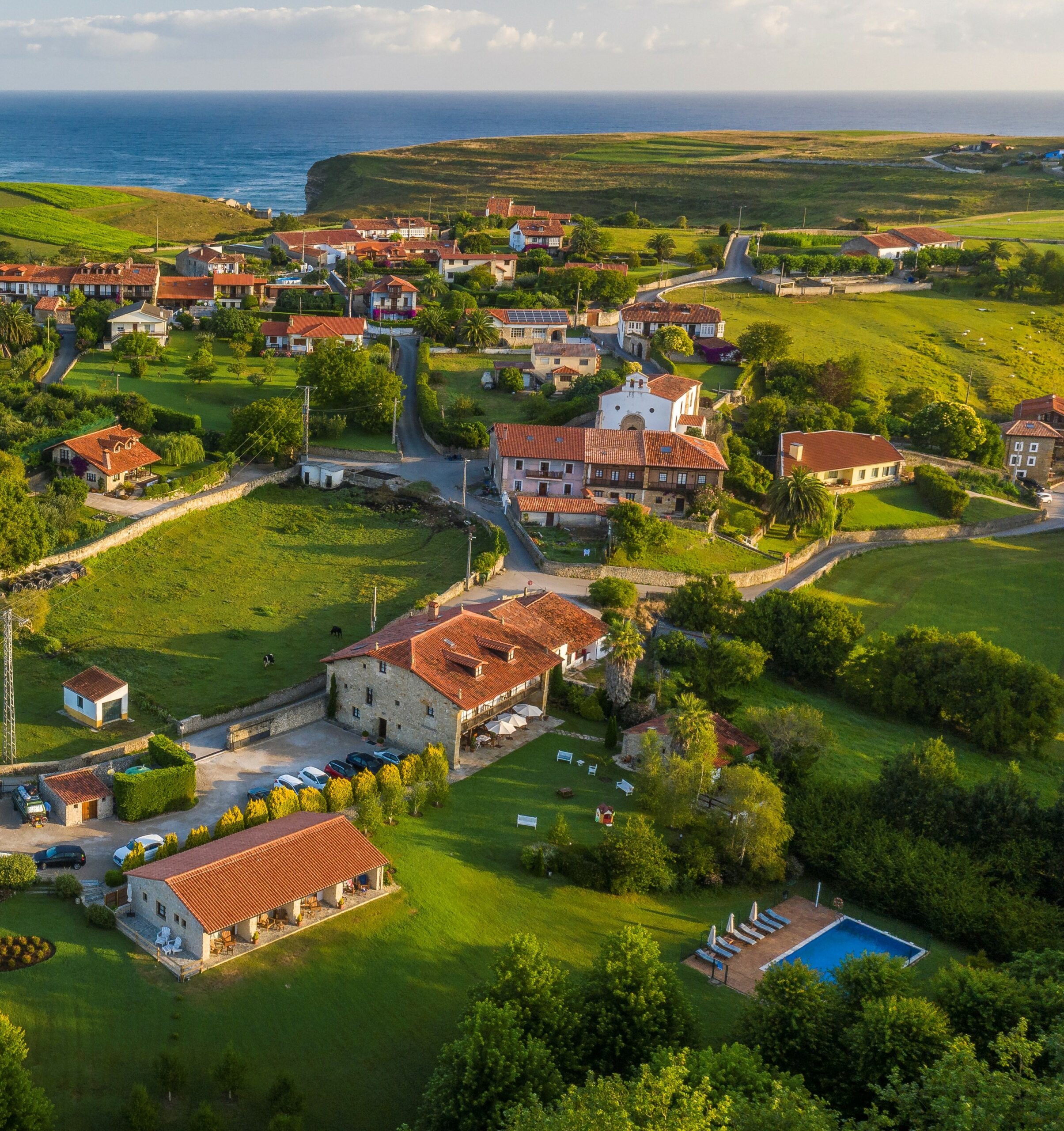a 1km de los acantilados bolao