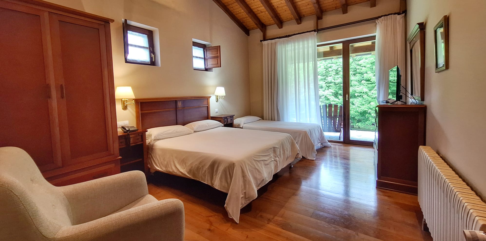 habitación triple con terraza
